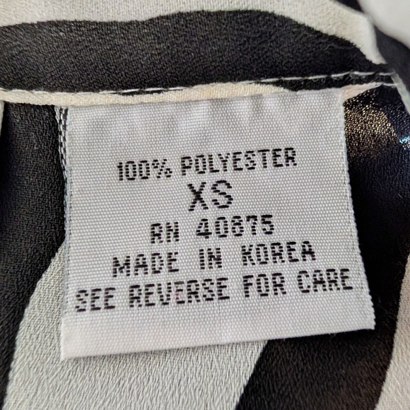 VTG DVF Black & White Zebra Button-Down Shirt 80s 90s Maximalism Loud Luxury - Picture 7 of 9